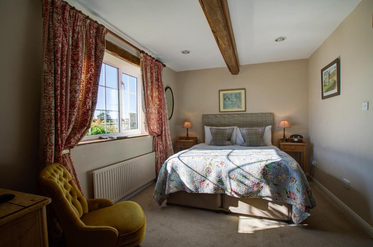 The Moonraker Hotel Bradford-On-Avon Buitenkant foto